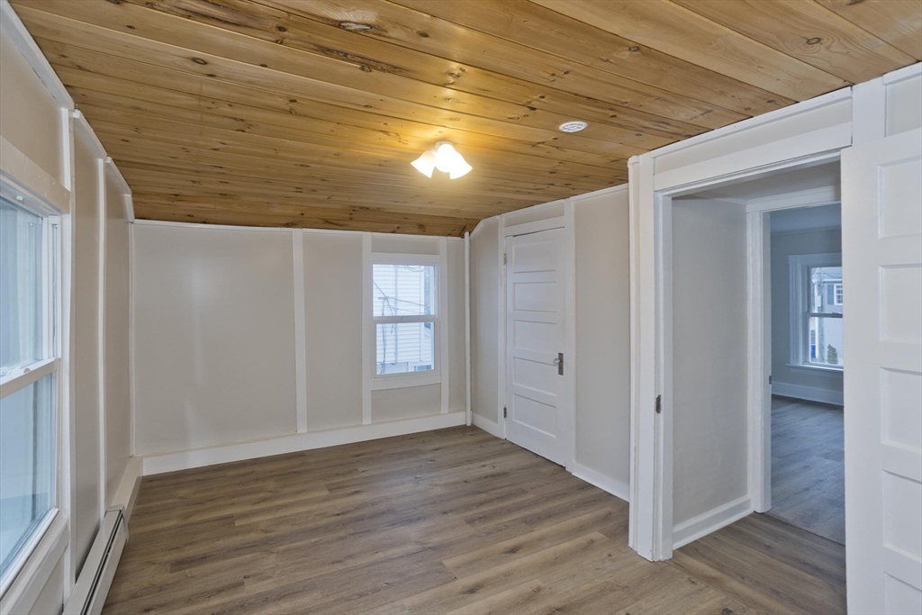 191 Laconia Street Springfield, MA 01129 - Photo 18 of 40