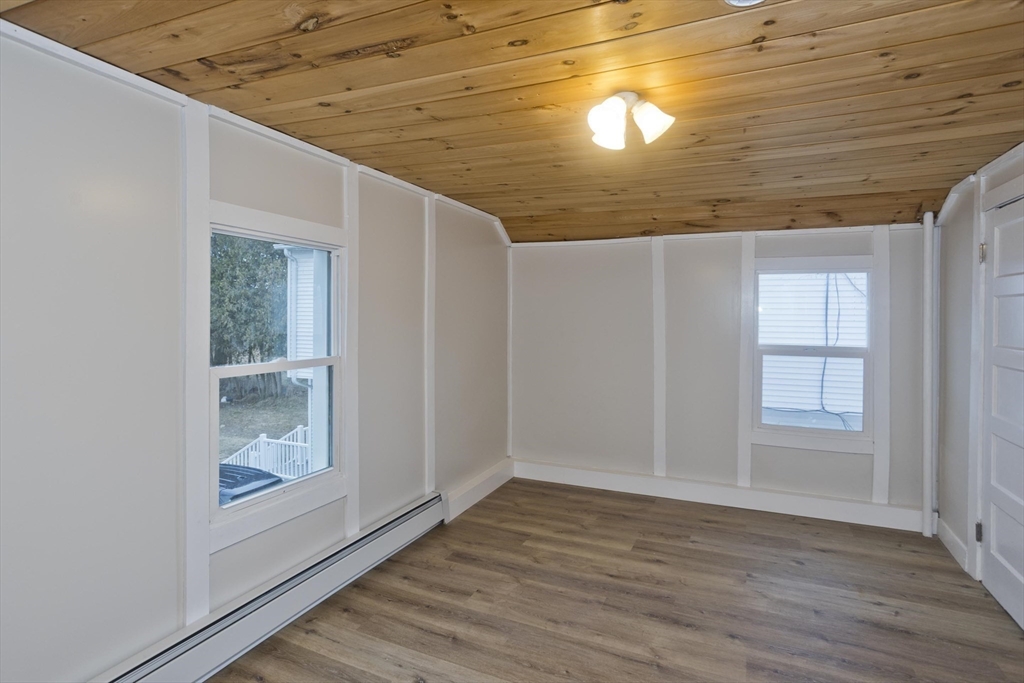 191 Laconia Street Springfield, MA 01129 - Photo 19 of 40