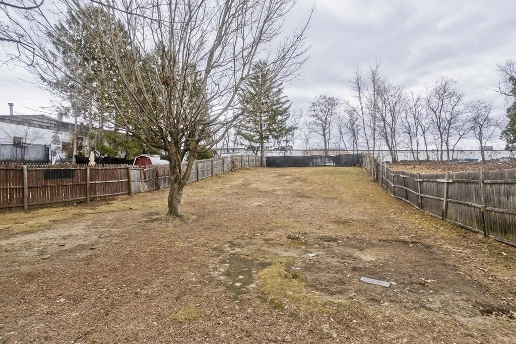 191 Laconia Street Springfield, MA 01129 - Photo 39 of 40