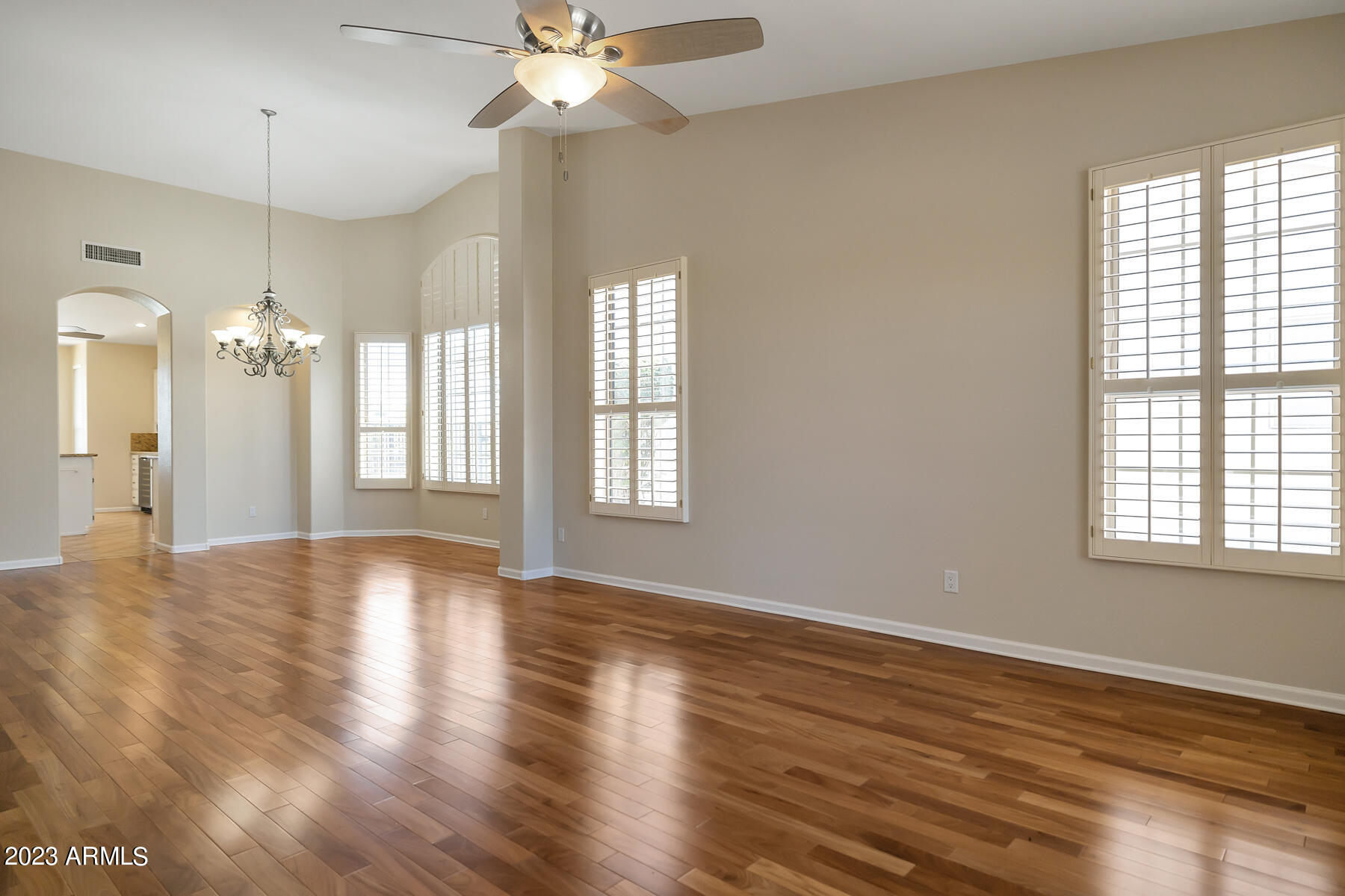 14789 Piccadilly Road Goodyear, AZ 85395 - Photo 9 of 41 QPT-6866