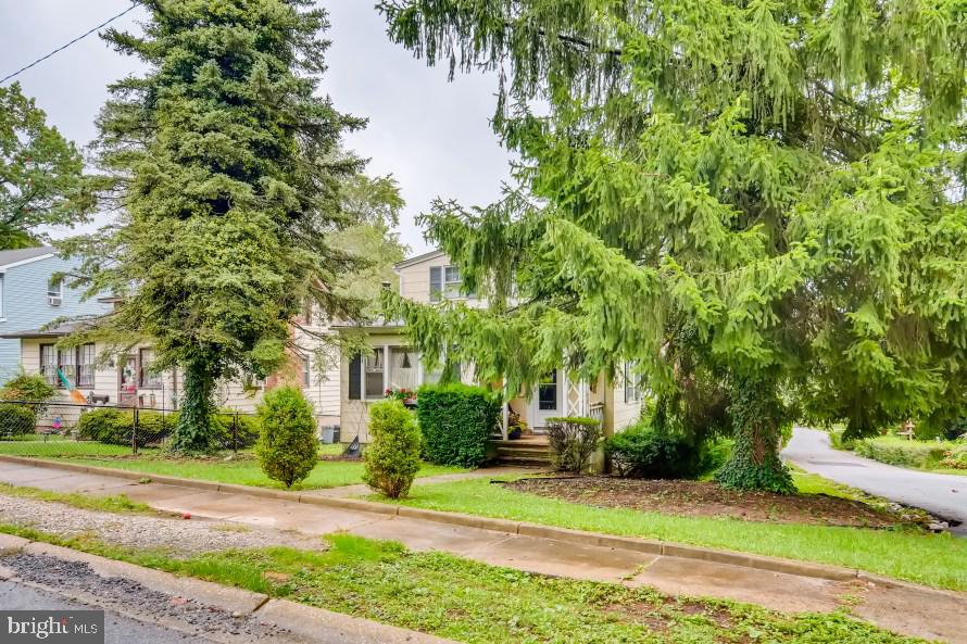 6305 Beechwood Road Baltimore, MD 21239 - Photo 3 of 27 Situated on corner lot