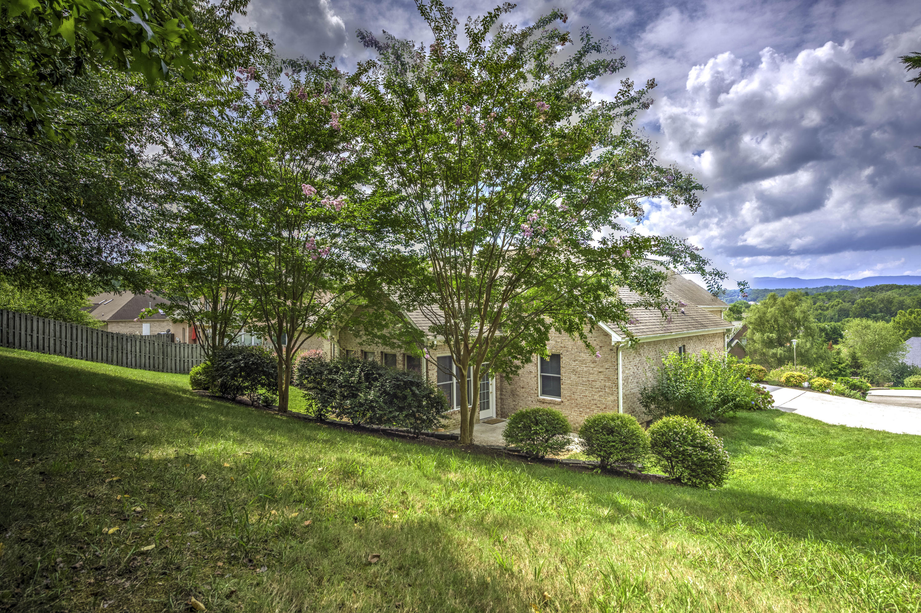 102 Dover Lane Oak Ridge, TN 37830 - Photo 4 of 34 32 (13)