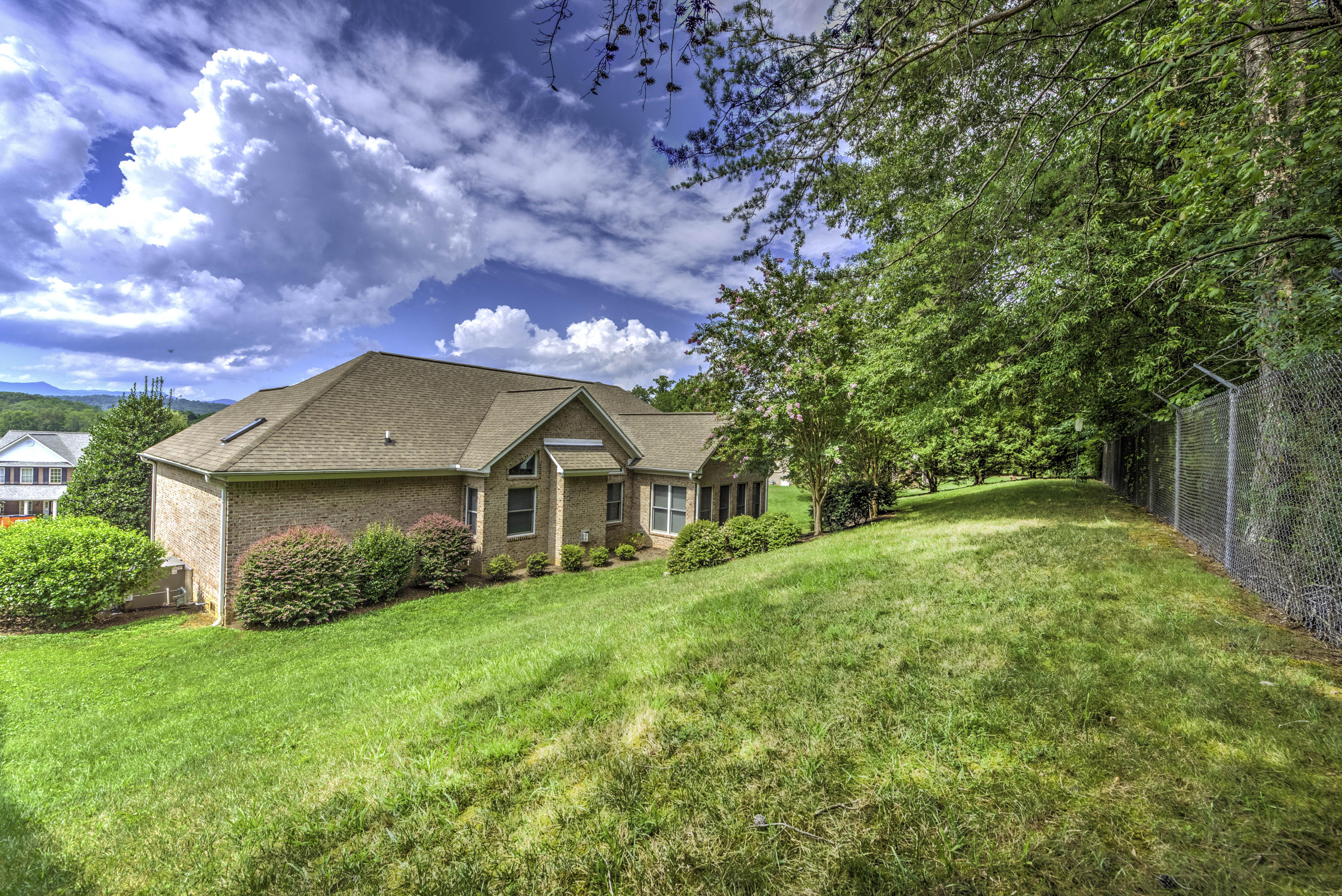 102 Dover Lane Oak Ridge, TN 37830 - Photo 5 of 34 33 (8)
