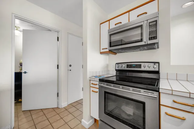 $883,900 | 50 Puu Anoano Street, Unit 3405, Lahaina, HI 96761