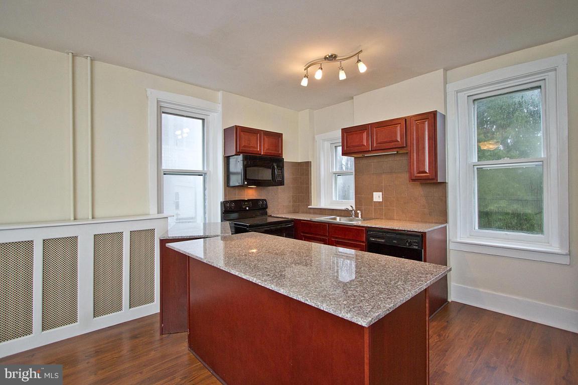 317 South Broad Street Lititz, PA 17543 - Photo 16 of 59 Gallery Image 16
