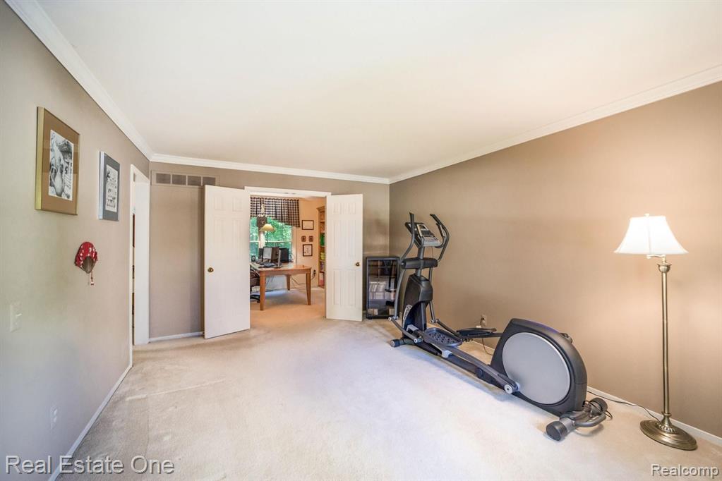 1445 Sandy Ridge Drive Rochester Hills, MI 48306 - Photo 11 of 26