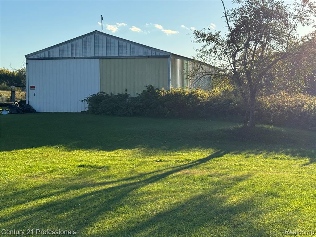 3608 South State Road Glennie, MI 48737 - Photo 9 of 42