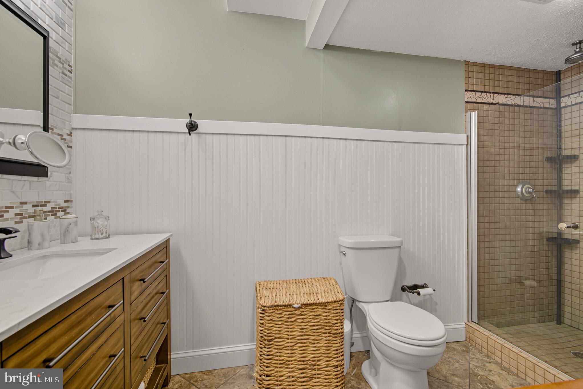 1155 Claire Road Crownsville, MD 21032 - Photo 16 of 69 Main Level dual-entry bathroom