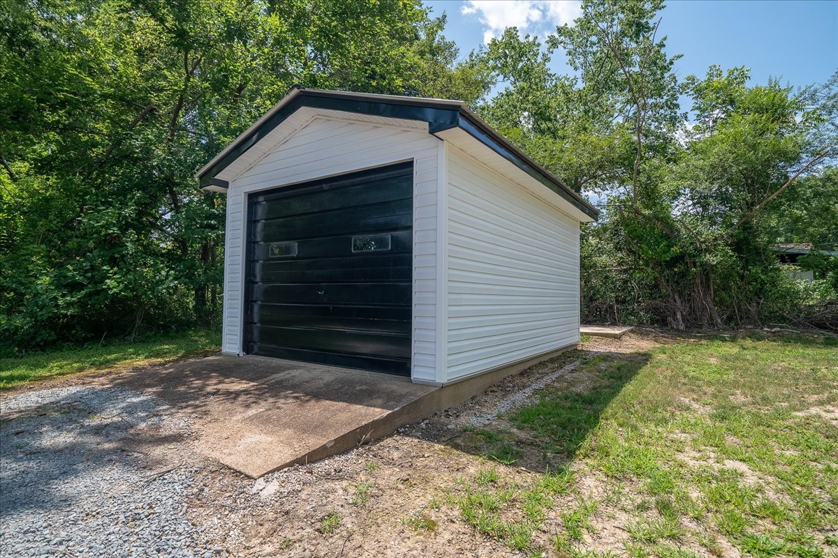 654 West Main Street Hohenwald, TN 38462 - Photo 25 of 34