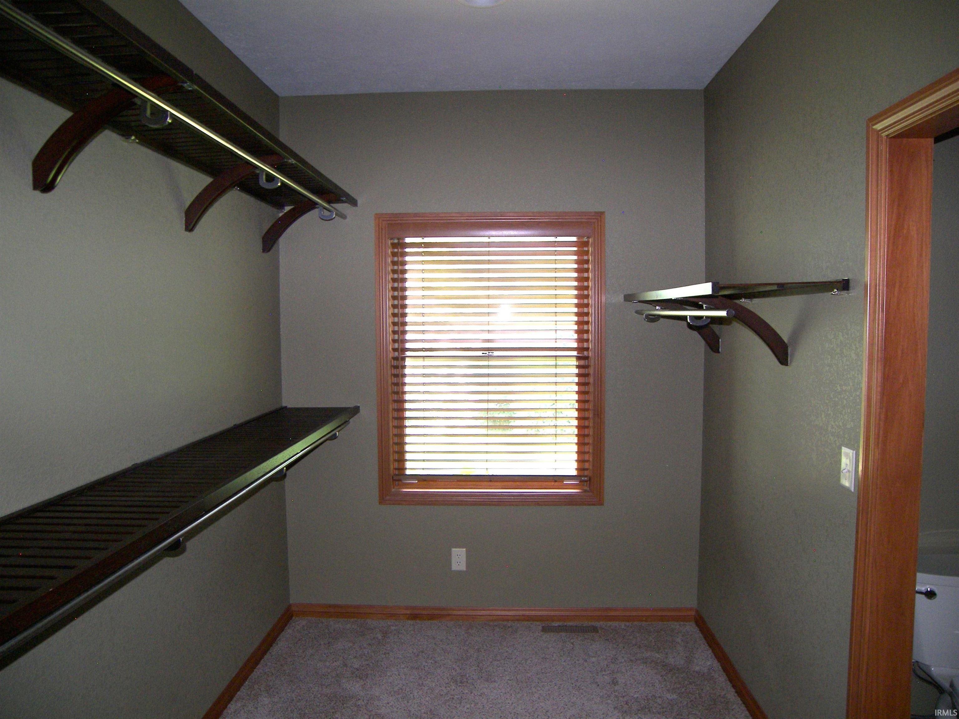 2065 North Fox Farm Road Warsaw, IN 46580 - Photo 18 of 36 Gallery Image 18