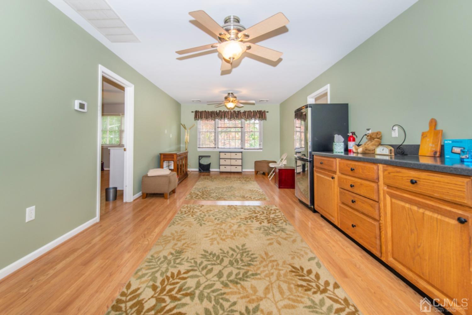 181 Rutherford Avenue Woodbridge, NJ 07095 - Photo 12 of 18 Gallery Image 12