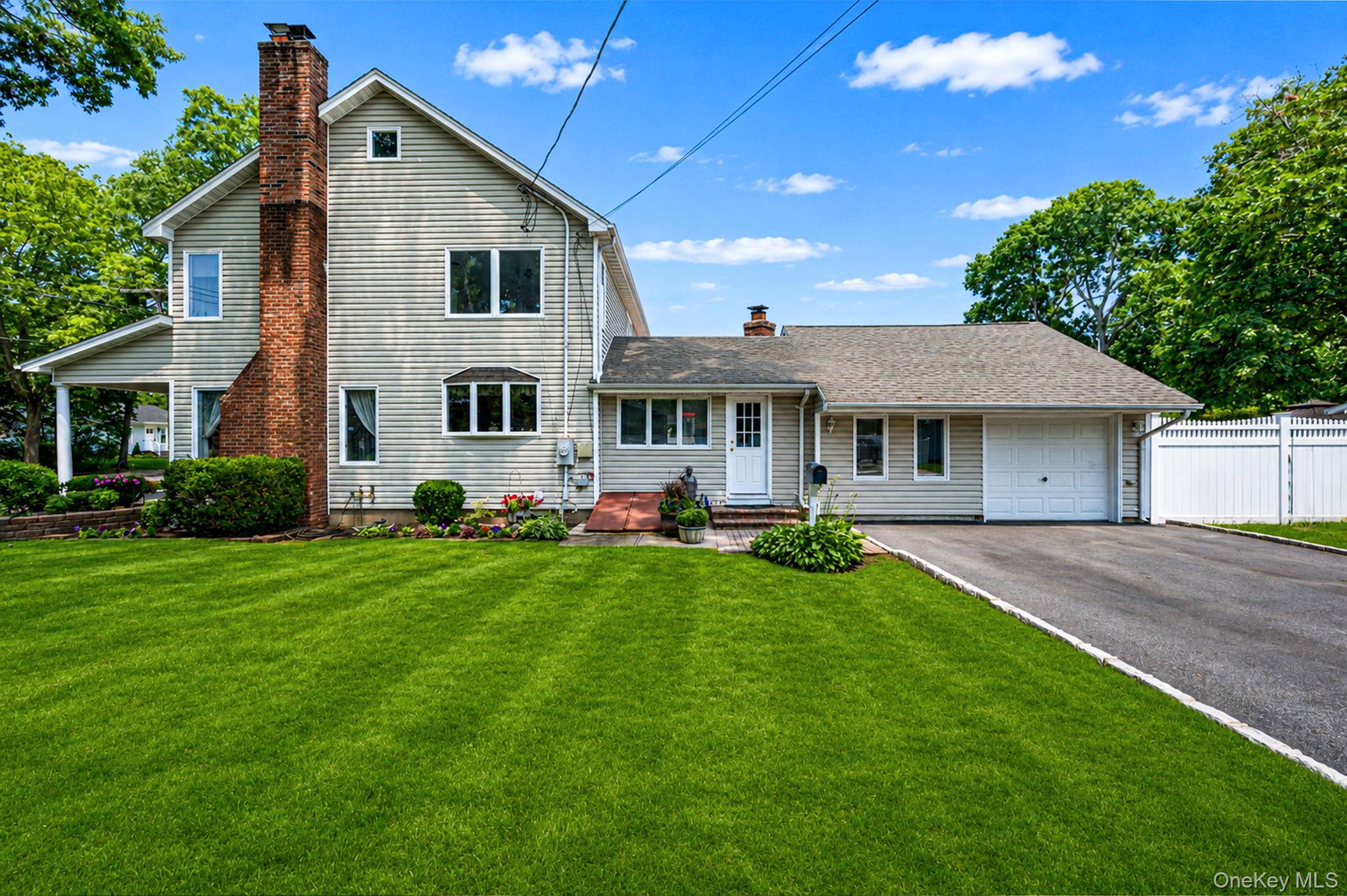 77 Toomey Road West Islip, NY 11795 - Photo 41 of 48