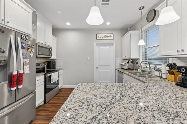 $899,000 | 6702 South Mallard Drive, Fulshear, TX 77441