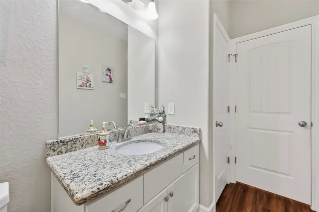 $899,000 | 6702 South Mallard Drive, Fulshear, TX 77441