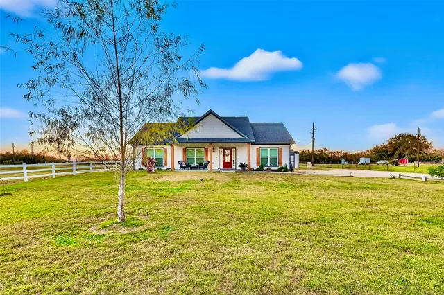 $899,000 | 6702 South Mallard Drive, Fulshear, TX 77441