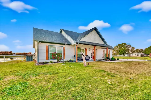 $899,000 | 6702 South Mallard Drive, Fulshear, TX 77441