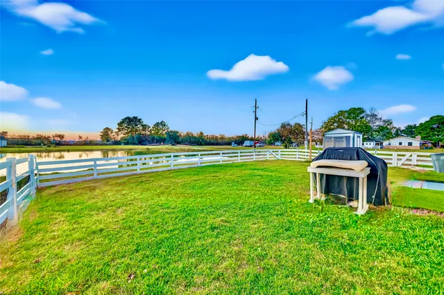 $899,000 | 6702 South Mallard Drive, Fulshear, TX 77441