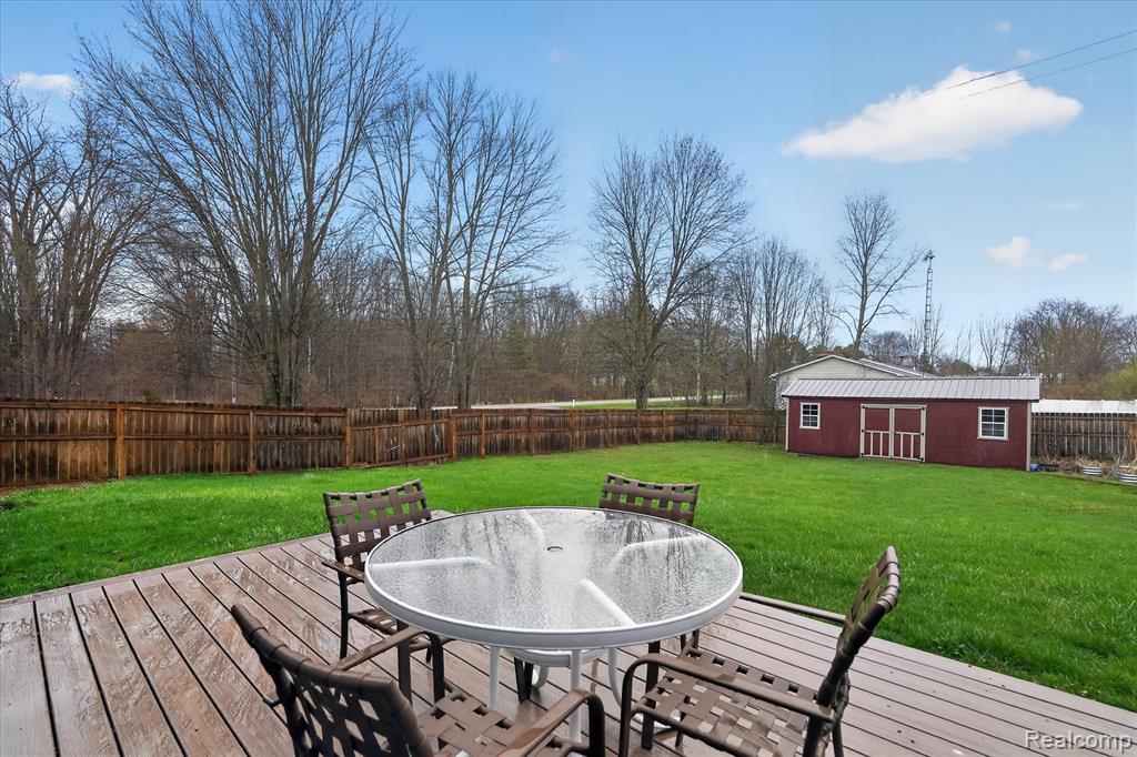13508 Center Road Clio, MI 48420 - Photo 6 of 38