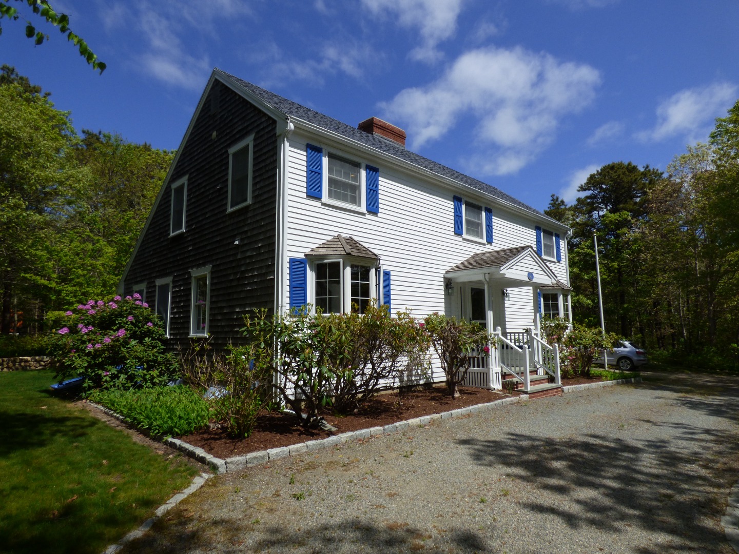 24 Mariners Way Edgartown, MA 02539 - Photo 2 of 50 a front view of a house with garden