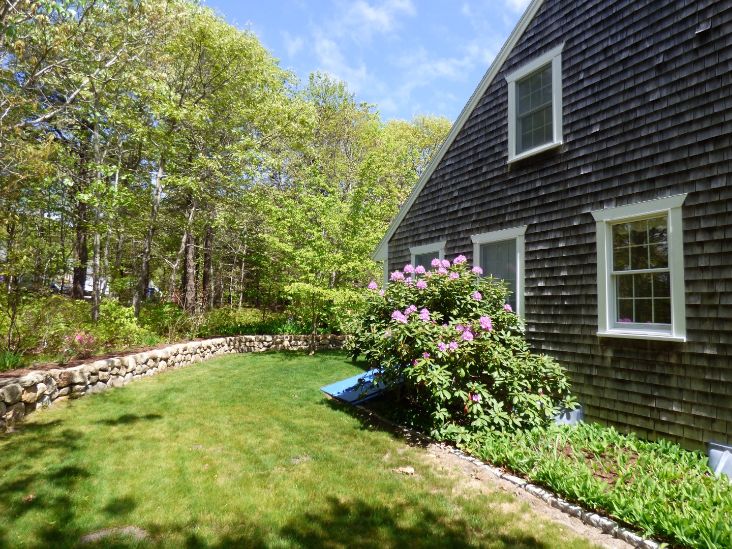 24 Mariners Way Edgartown, MA 02539 - Photo 6 of 50 Left side of home