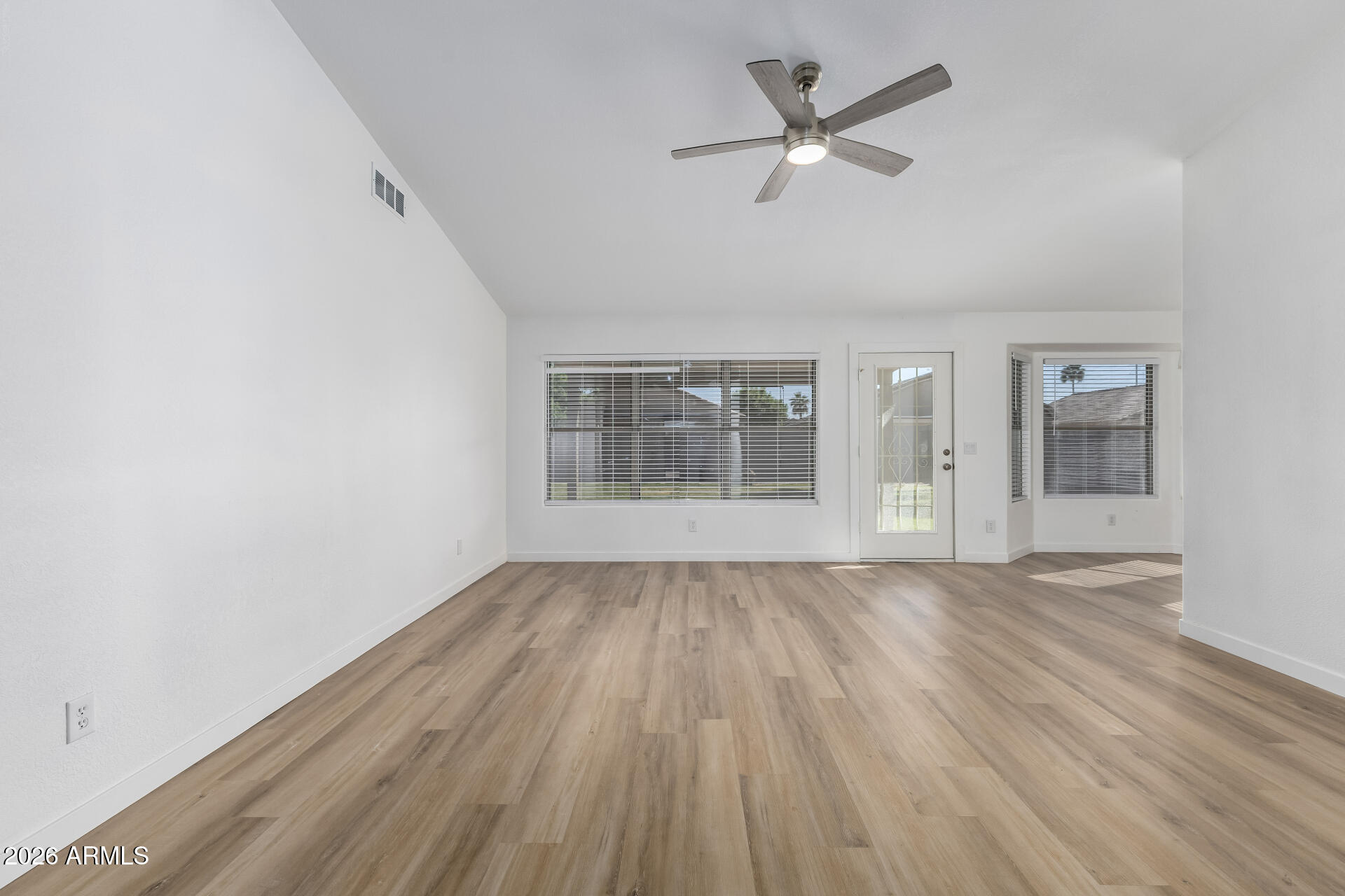 2085 East Smoke Tree Road Gilbert, AZ 85296 - Photo 4 of 27 04 - Smoke Tree