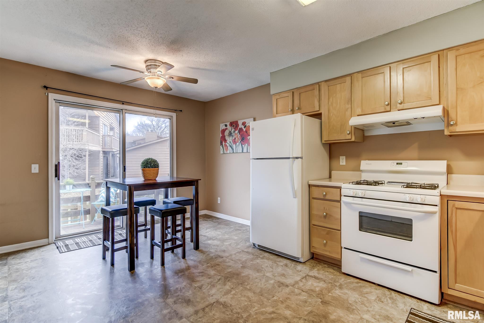 2619 Cooper Avenue Springfield, IL 62704 - Photo 5 of 25