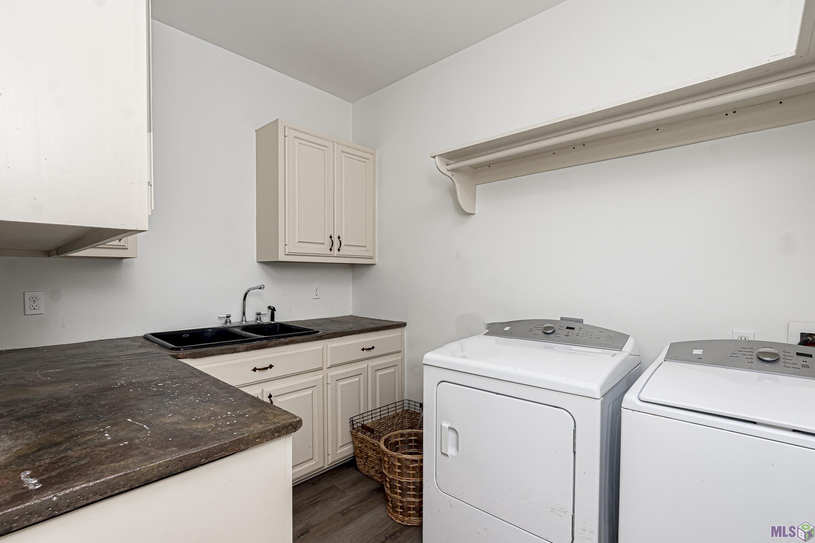11759 Blackwater Road Baker, LA 70714 - Photo 26 of 35 Laundry Room