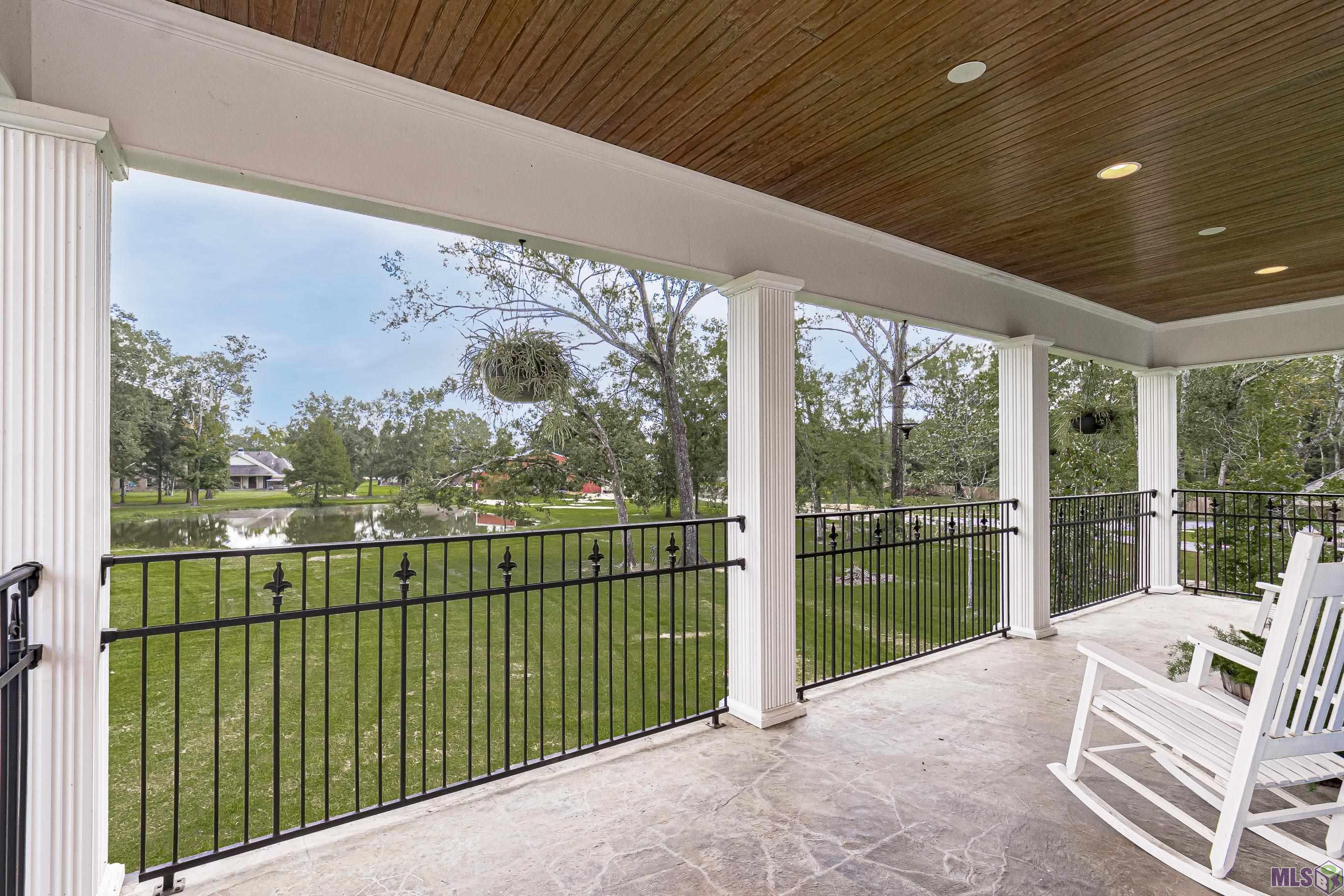 11759 Blackwater Road Baker, LA 70714 - Photo 6 of 35 Balcony