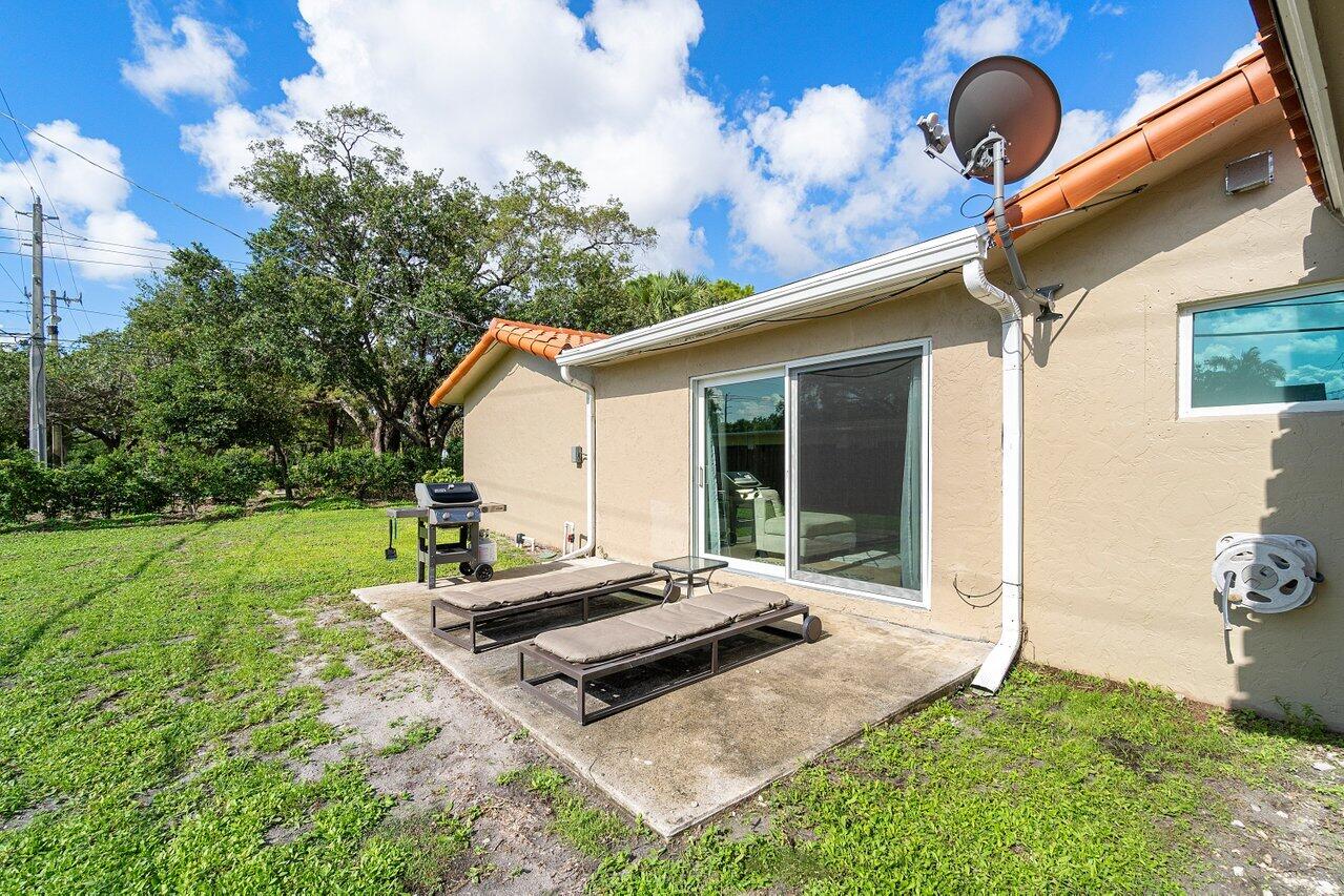 32 Northwest 12th Avenue Boca Raton, FL 33486 - Photo 26 of 27 Backyard2
