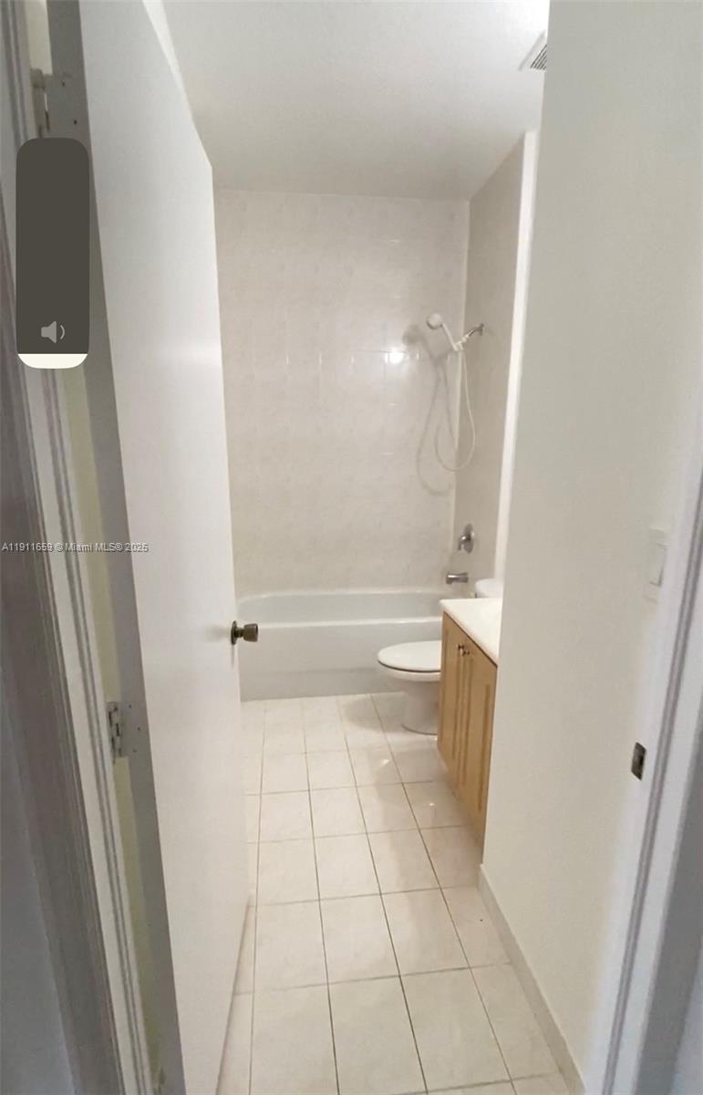 919 Southwest 143rd Terrace, Unit 2009 Pembroke Pines, FL 33027 - Photo 18 of 24