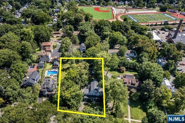 163 Park Street Montclair, NJ 07042 - Photo 8 of 15