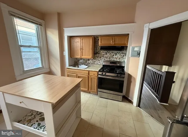 $1,200 | 605 West Olney Avenue, Unit 2, Philadelphia, PA 19120