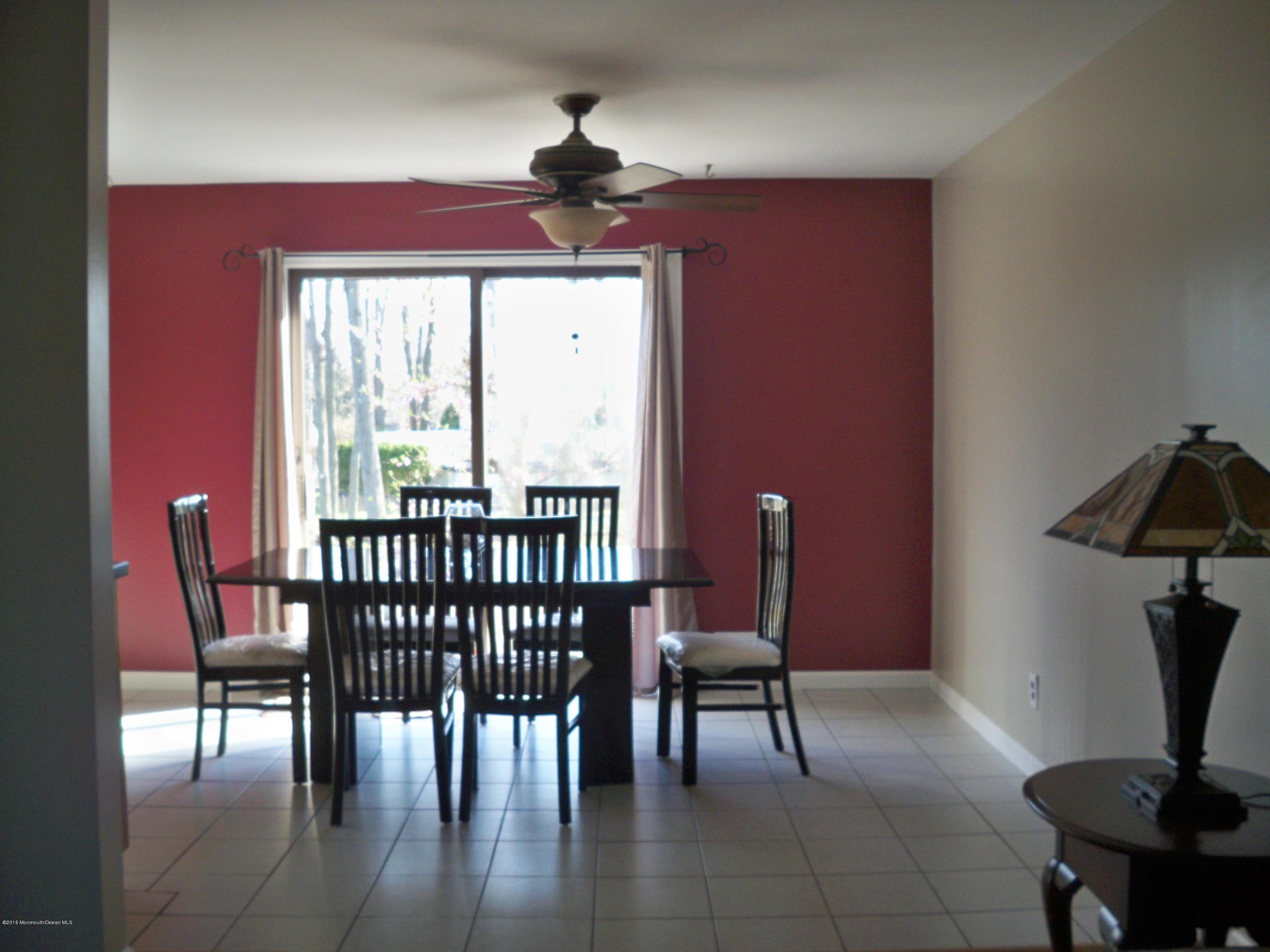 44 Darien Road Howell, NJ 07731 - Photo 7 of 17 100_2951