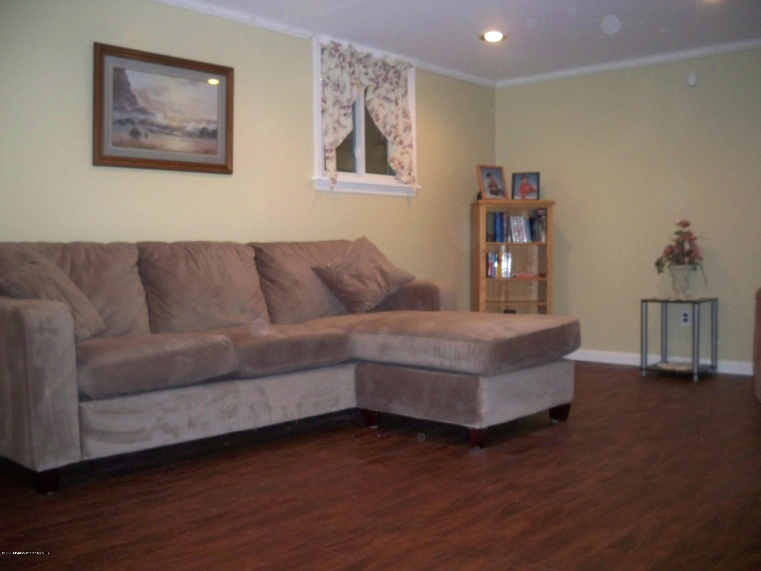 44 Darien Road Howell, NJ 07731 - Photo 8 of 17 100_2803