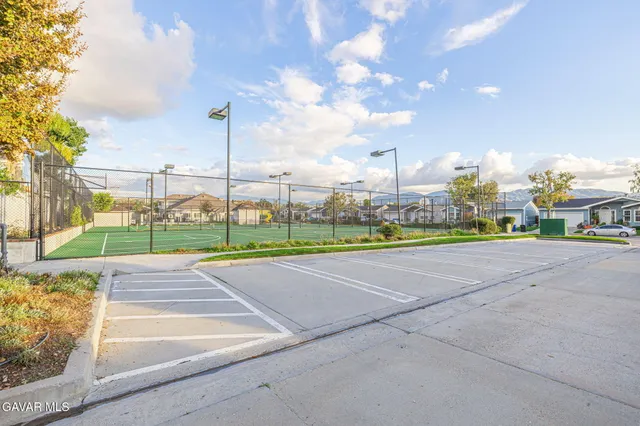 a view of a houses with a garden