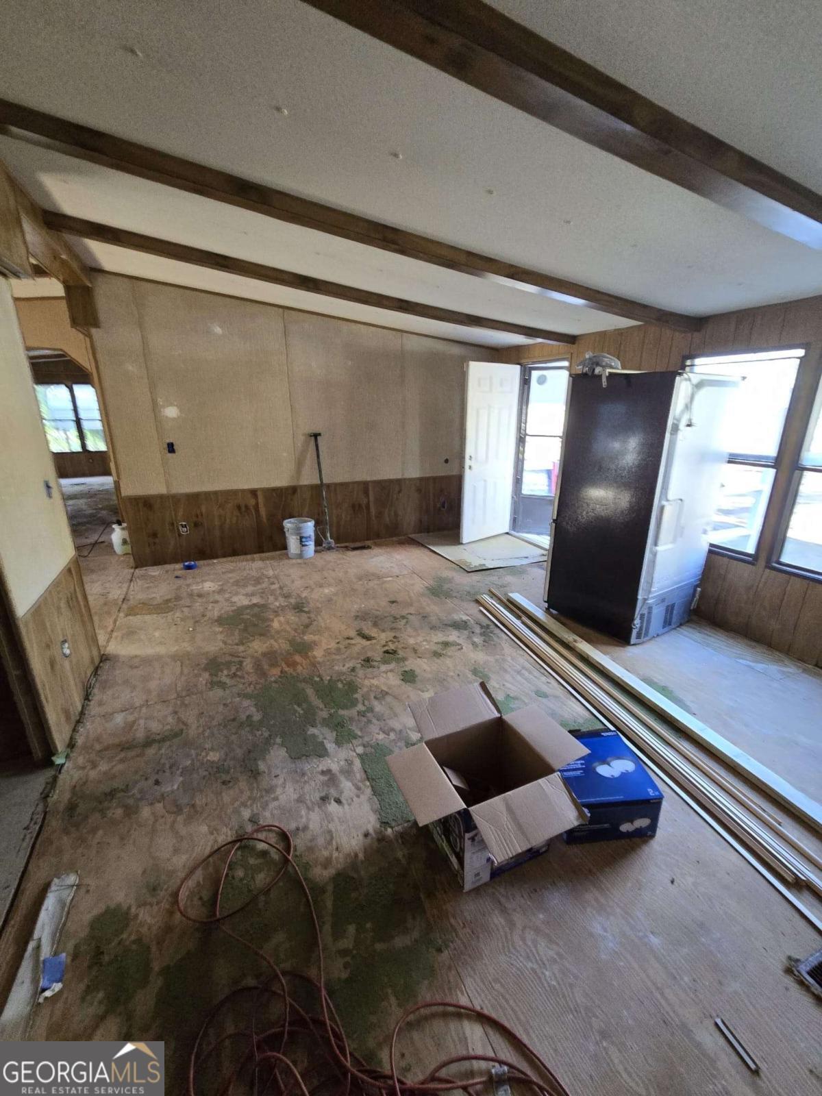 211 Waycross Road Savannah, GA 31419 - Photo 6 of 8 a living room with furniture