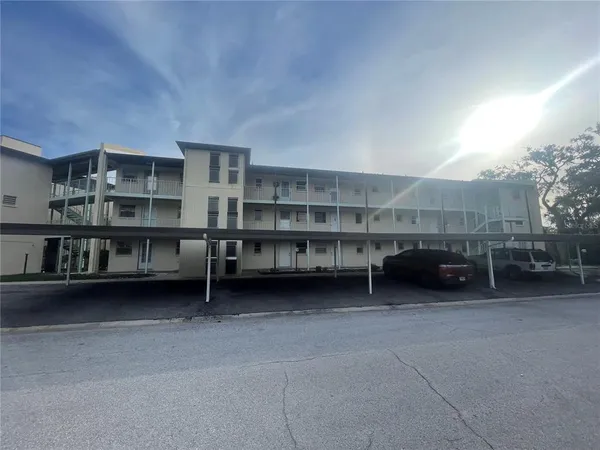 $39,990 | 5245 Amulet Drive, Unit 208, New Port Richey, FL 34652