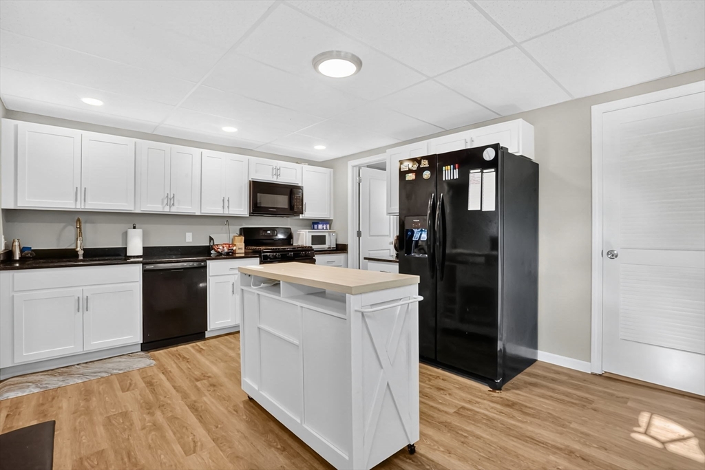 140 Meadow Street, Unit RIGHT Westfield, MA 01085 - Photo 12 of 28