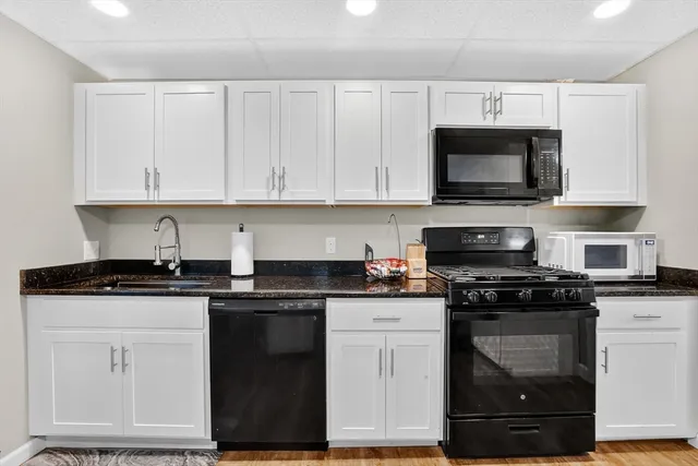 $1,850 | 140 Meadow Street, Unit RIGHT, Westfield, MA 01085