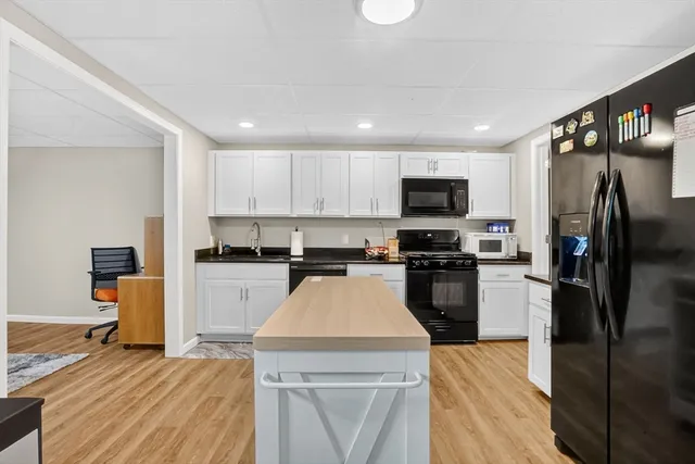 $1,850 | 140 Meadow Street, Unit RIGHT, Westfield, MA 01085