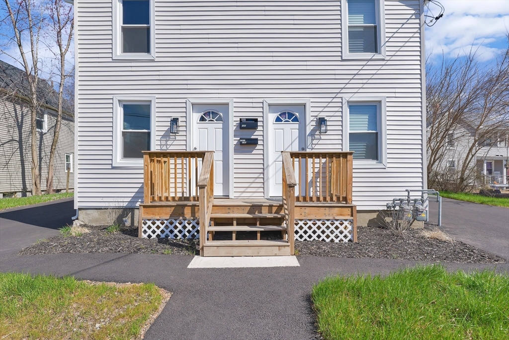 140 Meadow Street, Unit RIGHT Westfield, MA 01085 - Photo 2 of 28