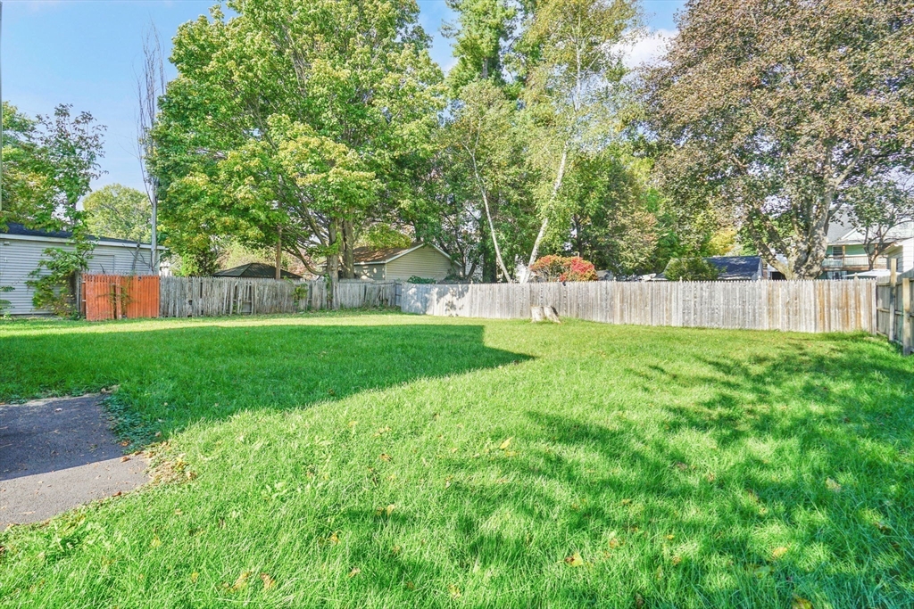 140 Meadow Street, Unit RIGHT Westfield, MA 01085 - Photo 25 of 28