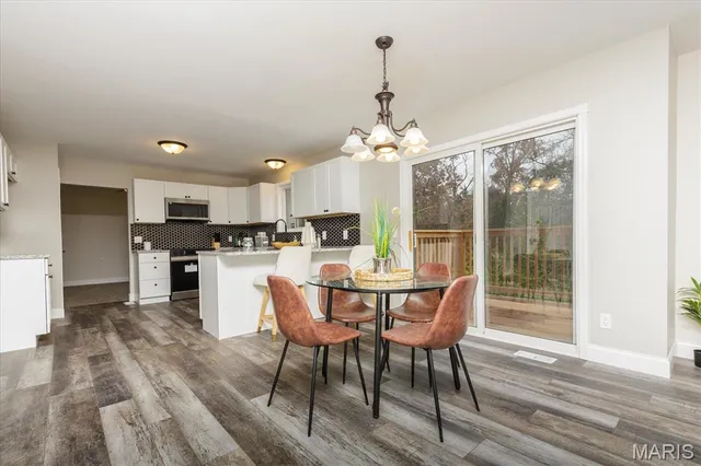 $385,000 | 25 Moonlight Court, Wentzville, MO 63385