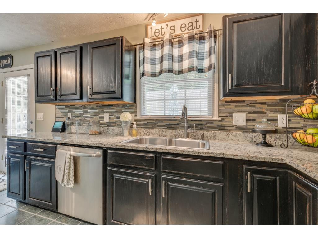 3301 Forest View Road Kingsport, TN 37660 - Photo 17 of 36 Photo 17