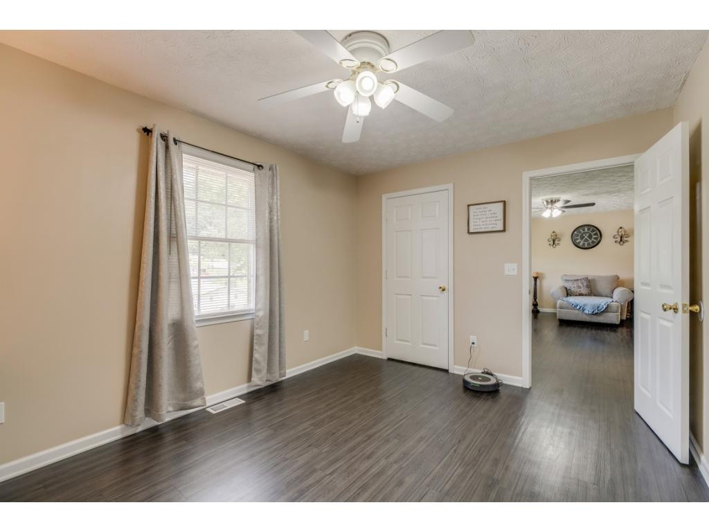 3301 Forest View Road Kingsport, TN 37660 - Photo 29 of 36 Photo 29
