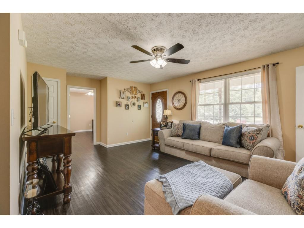 3301 Forest View Road Kingsport, TN 37660 - Photo 9 of 36 Photo 9