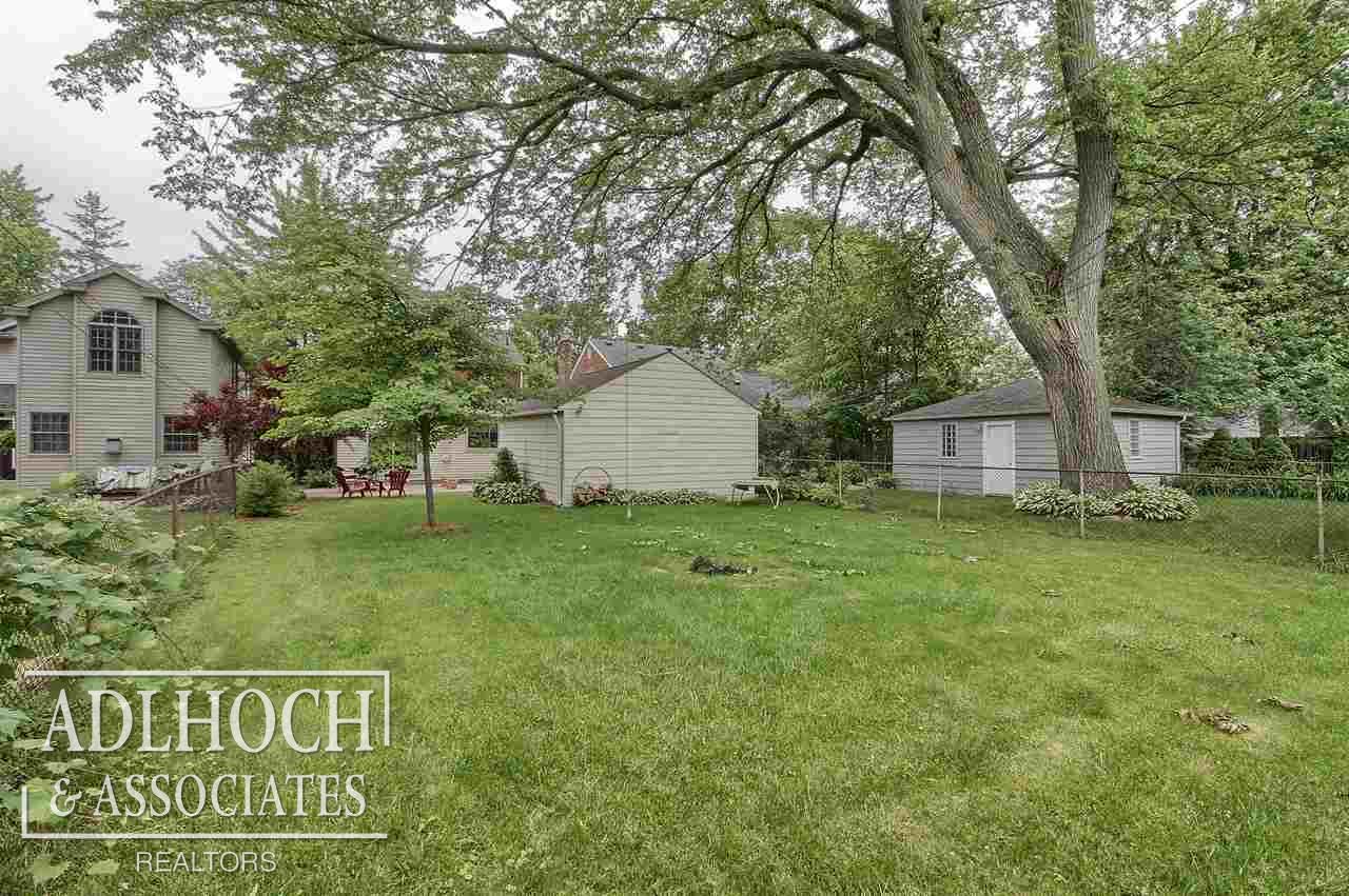 1608 Hampton Road Grosse Pointe Woods, MI 48236 - Photo 26 of 30