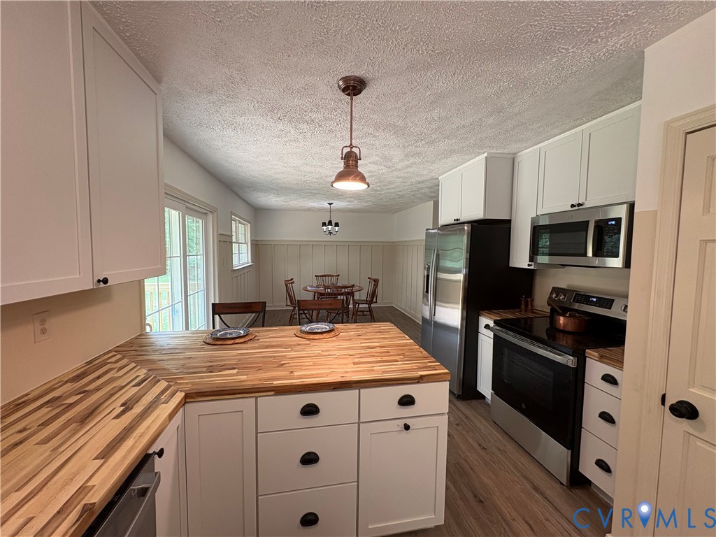3011 Quaker Road Quinton, VA 23141 - Photo 5 of 31 The new custom re designed kitchen has white shake