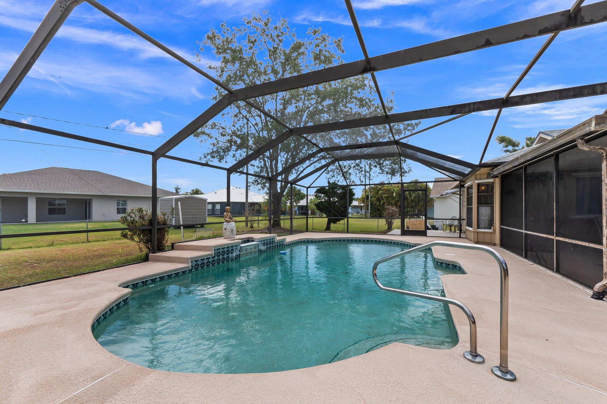 547 Southeast Cliff Road Port St. Lucie, FL 34984 - Photo 13 of 33 Pool View facing NW