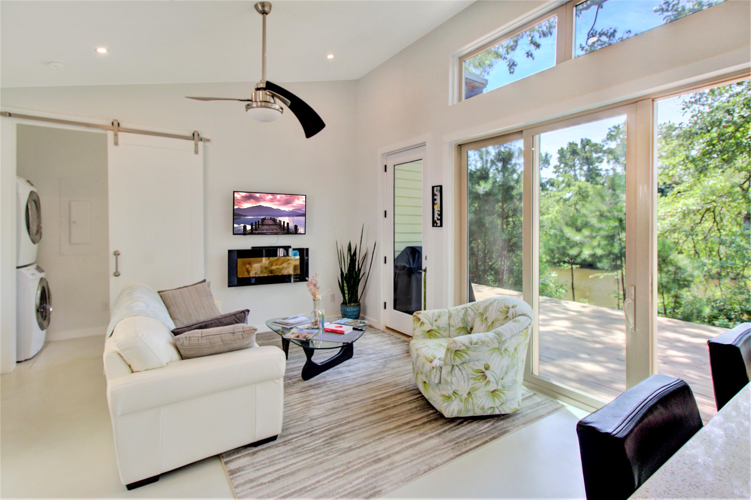 2069 Roper Road Charleston, SC 29412 - Photo 5 of 26 IMG_0135_6_7
